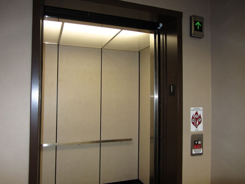 More Photos Of 100 Arrandale Blvd, Exton Office For Lease