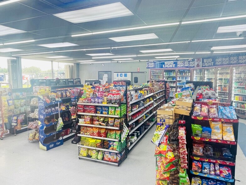 More Photos Of 1621 Collingsworth St, Houston Service Station For Sale