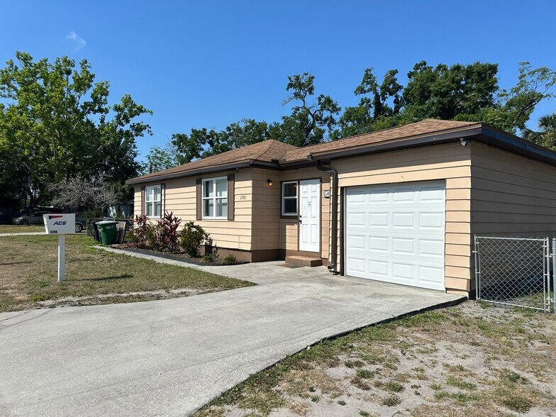More Photos Of 2706 Stallone Dr, Tampa Office Residential For Lease
