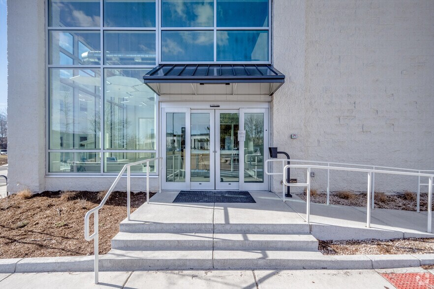 More Photos Of 2880 Wilderness Pl, Boulder Flex For Sale