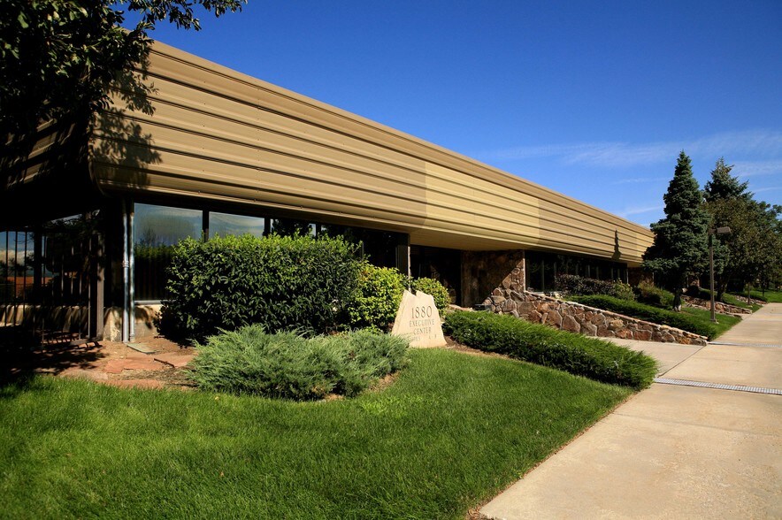 More Photos Of 1880 Industrial Cir, Longmont Office For Lease