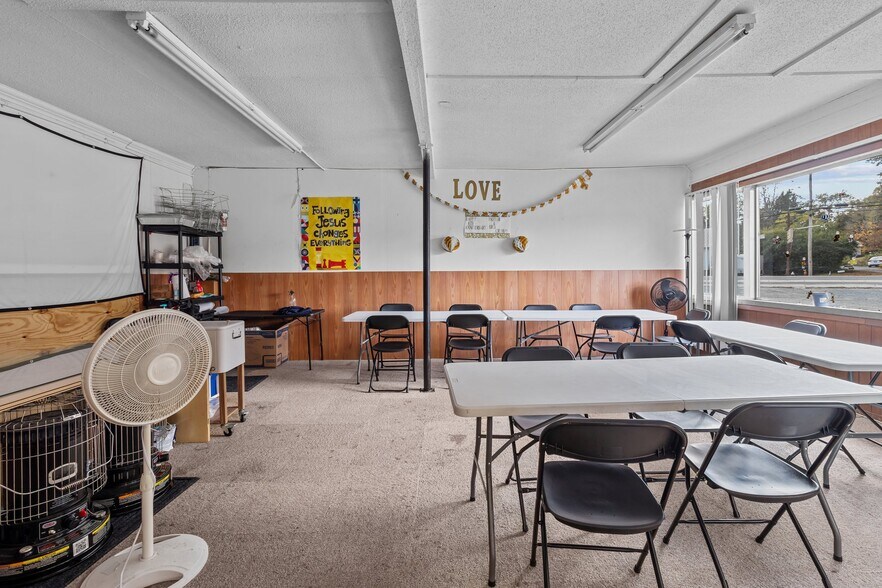 More Photos Of 1128 N Main St, Oakboro Restaurant For Sale