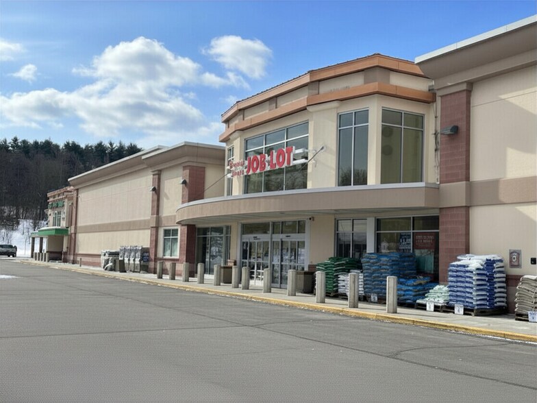 Primary Photo Of 599-603 Nashua St, Milford Unknown For Lease