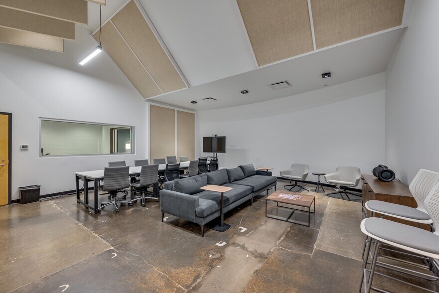 More Photos Of 613 Ewing Ave, Nashville Loft Creative Space For Lease