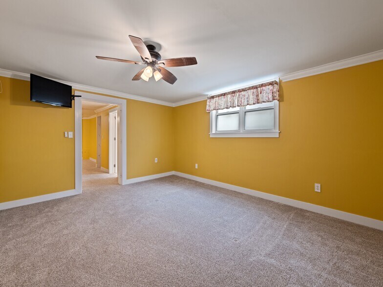 More Photos Of 142 Country Club Dr, Waynesville Hospitality For Sale