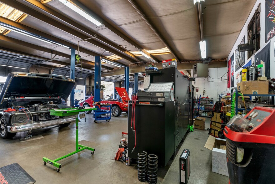 More Photos Of 1034 NE Main St, Simpsonville Auto Repair For Sale