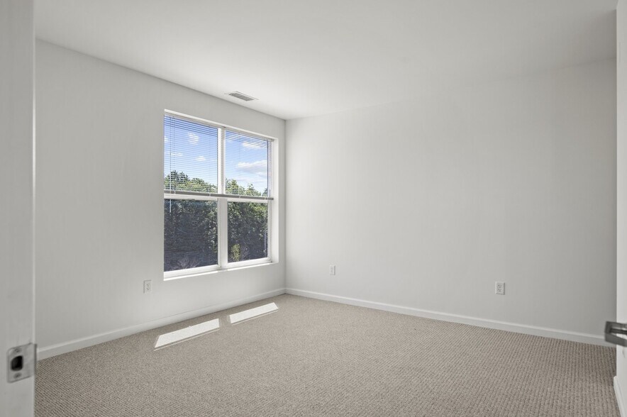 More Photos Of 2113 Ellsworth Blvd, Malta Multifamily For Sale