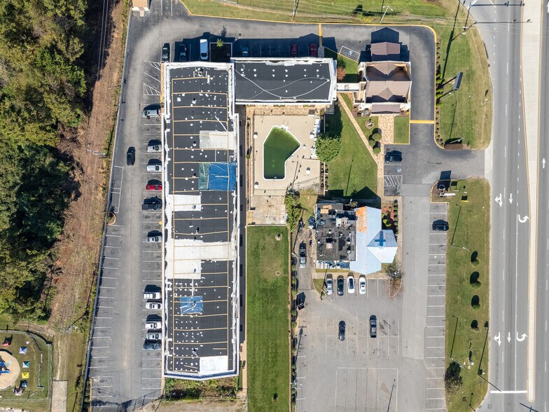 More Photos Of 1700 N Chester St, Gastonia Hotel For Sale
