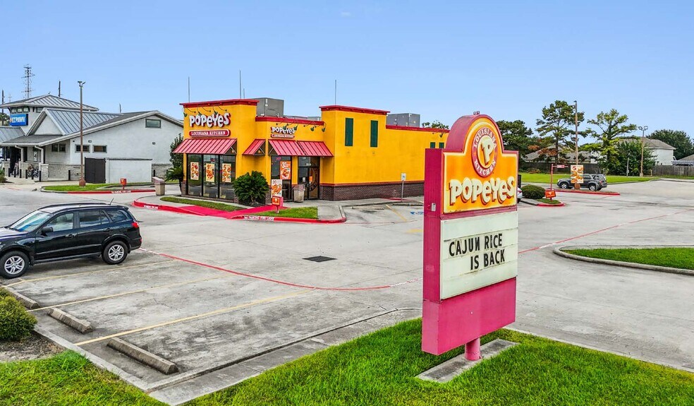 Primary Photo Of 11527 N Sam Houston Pky E, Humble Fast Food For Sale