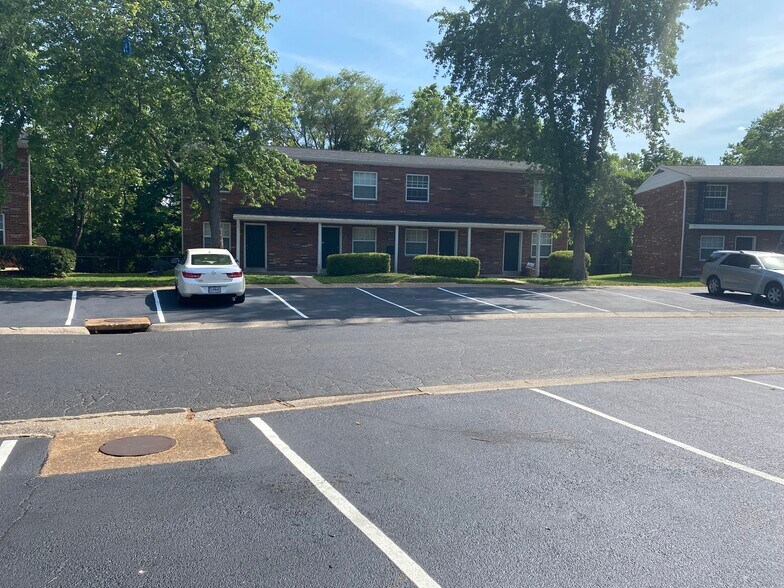 More Photos Of 1624 Northwinds Estates Dr, Saint Louis Apartments For Sale