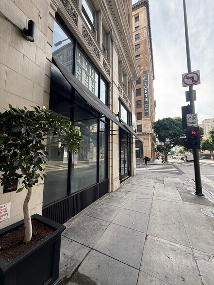 More Photos Of 758 S Spring St, Los Angeles Apartments For Lease