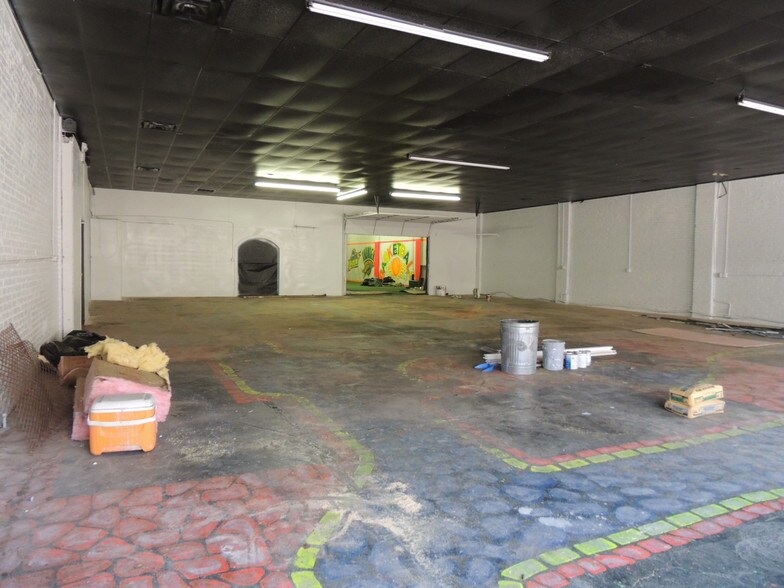 More Photos Of 111 S Main St, Sapulpa Storefront For Sale