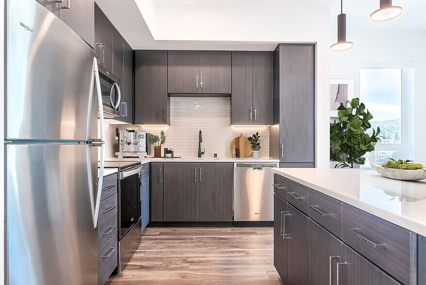 More Photos Of 6240 W Sunset Blvd, Los Angeles Apartments For Lease