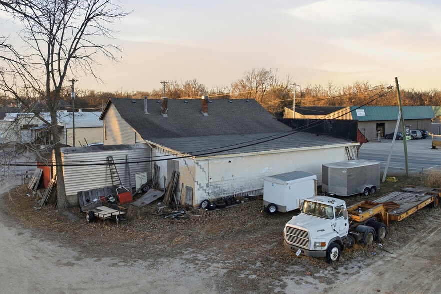 More Photos Of 409 Main St, Greenwood General Retail For Sale