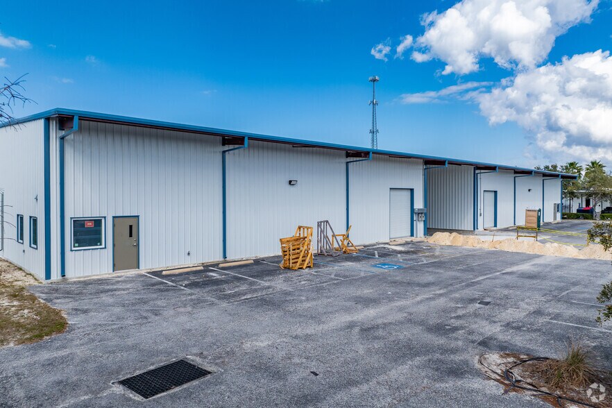 Primary Photo Of 16557 Galway Park Rd, Hudson Warehouse For Lease