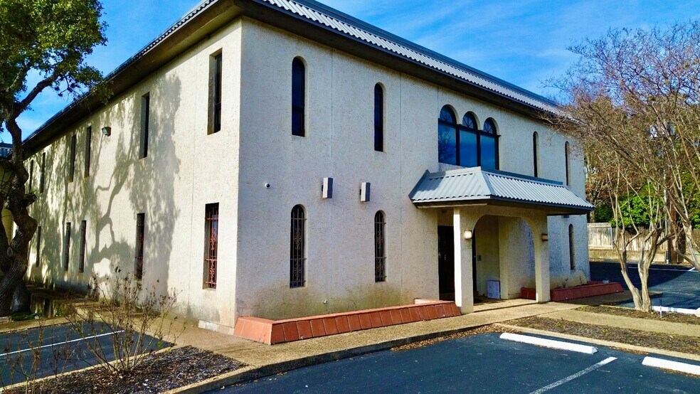 More Photos Of 975 W Bitters Rd, San Antonio Medical For Sale