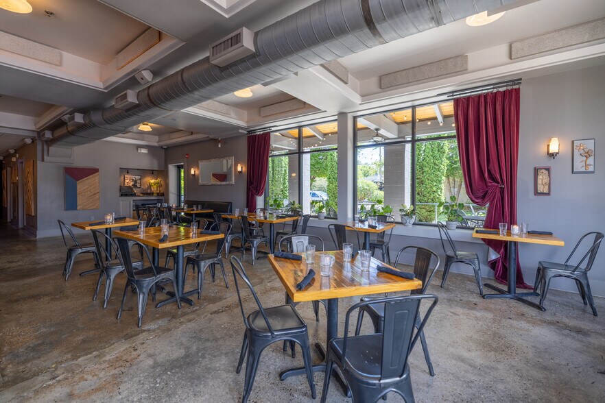 More Photos Of 743 Haywood Rd, Asheville Restaurant For Sale