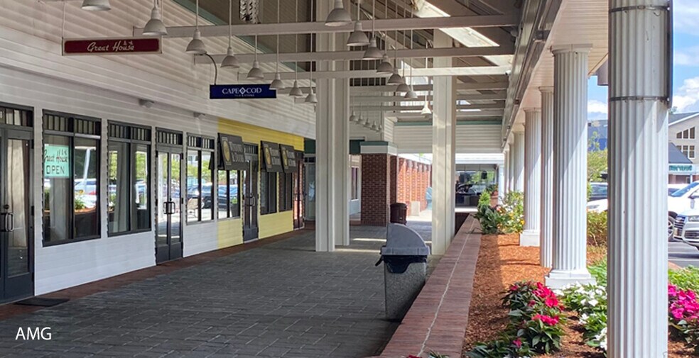 More Photos Of 1600 Falmouth Rd, Centerville General Retail For Lease