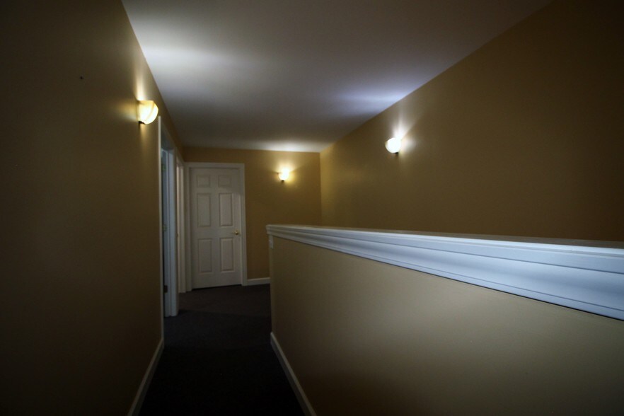 More Photos Of 10151-10171 Bergin Rd, Howell Flex For Lease