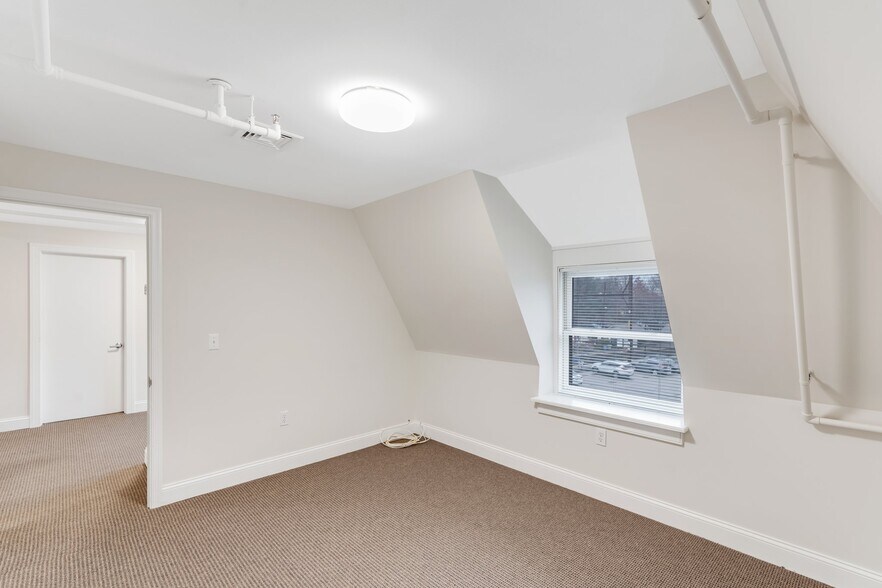 More Photos Of 524 Plymouth Rd, Gwynedd Valley Office Residential For Sale