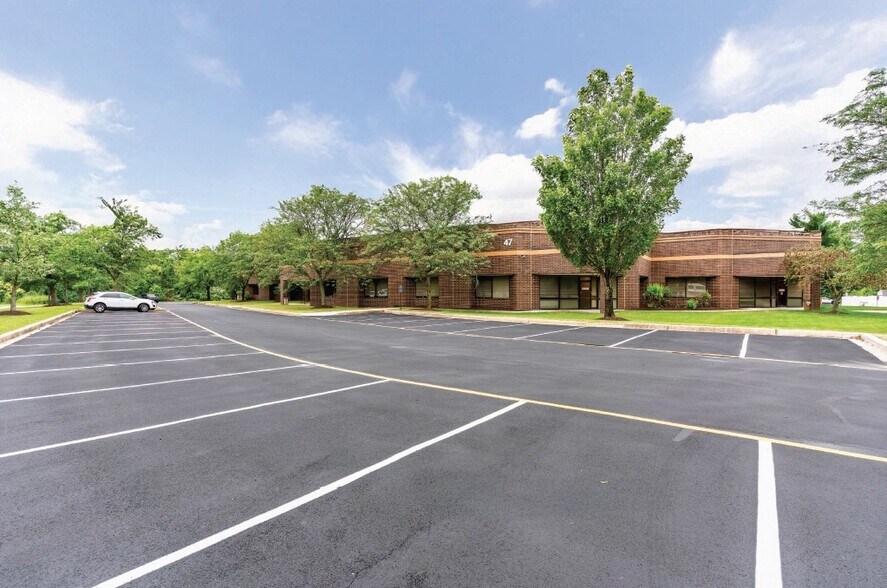 More Photos Of 31-47 Reads Way, New Castle Light Distribution For Lease