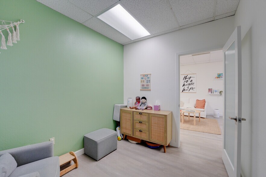 More Photos Of 4403 Manchester Ave, Encinitas Medical For Sale