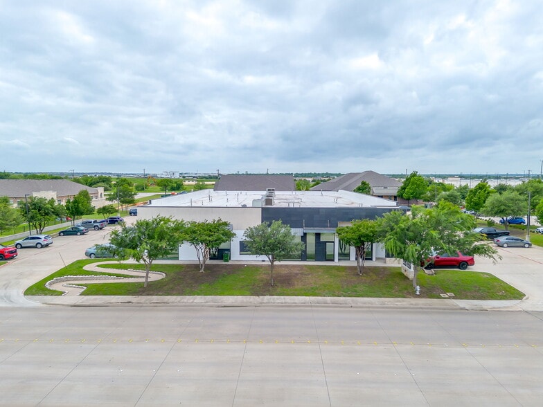 Primary Photo Of 221 Regency Pky, Mansfield Healthcare For Lease