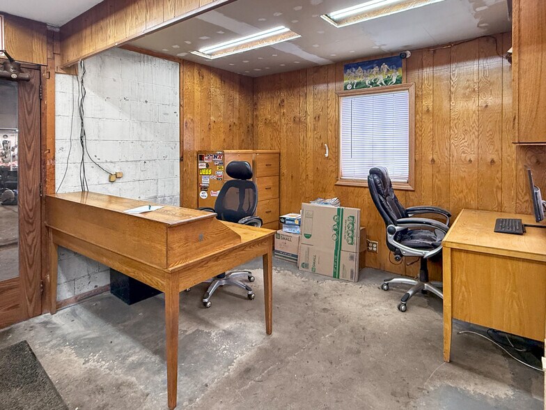 More Photos Of 3804 Francis St, New Castle Specialty For Sale