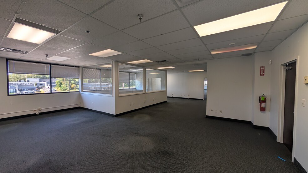 More Photos Of 1320 State Route 23, Wayne Storefront Retail Office For Lease