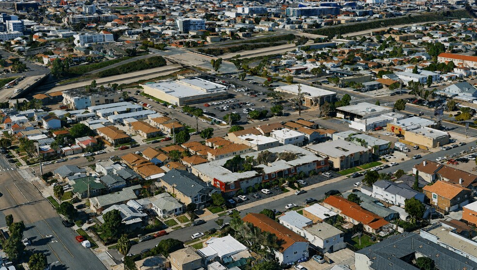 More Photos Of 4240 Felton St, San Diego Apartments For Sale