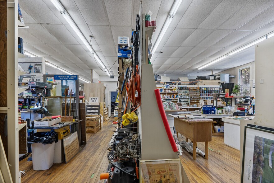More Photos Of 736 Texas Palmyra Hwy, White Mills Storefront Retail Residential For Sale