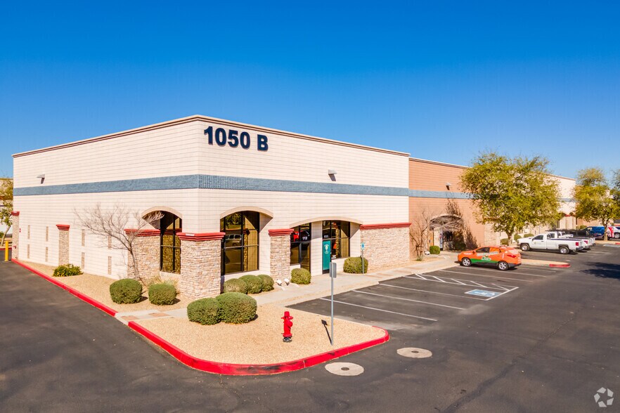 More Photos Of 1050 N Fairway Dr, Avondale Unknown For Lease