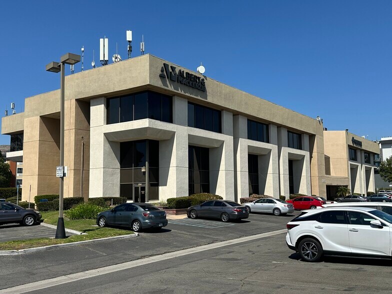 More Photos Of 1855 W Katella Ave, Orange Office Residential For Lease