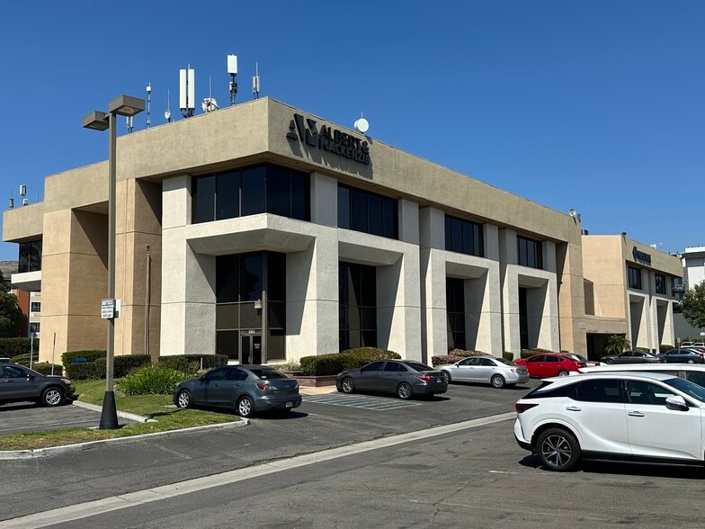 More Photos Of 1855 W Katella Ave, Orange Office Residential For Lease