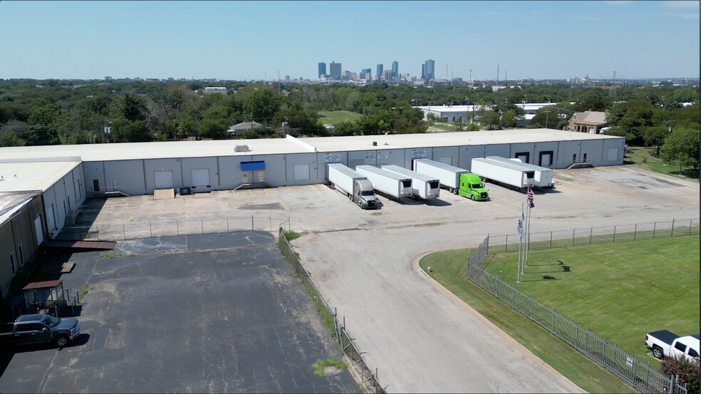 More Photos Of 2402-2404 Blue Smoke Ct, Fort Worth Unknown For Lease