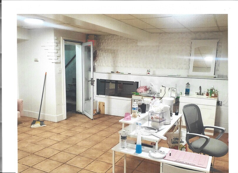 More Photos Of 1686-1700 Central Park Ave, Yonkers Storefront Retail Office For Lease