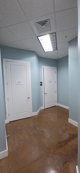 More Photos Of 13830 Jetport Commerce Pky, Fort Myers Warehouse For Lease