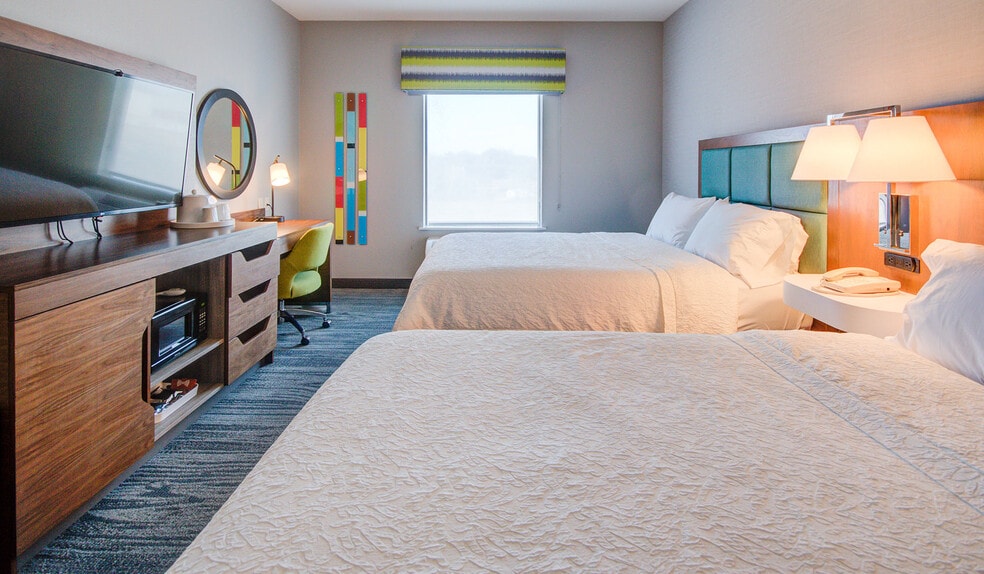 More Photos Of 4617 7th St, Bay City Hotel For Sale