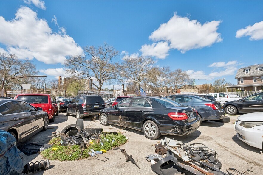 More Photos Of 6301-6311 N Broad St, Philadelphia Freestanding For Sale