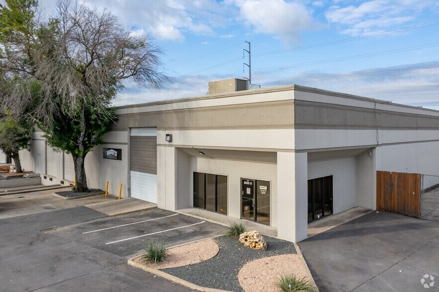 Primary Photo Of 2400 W Braker Ln, Austin Warehouse For Lease