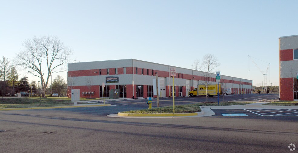 More Photos Of 9400-9414 Center Point Ln, Manassas Light Distribution For Lease