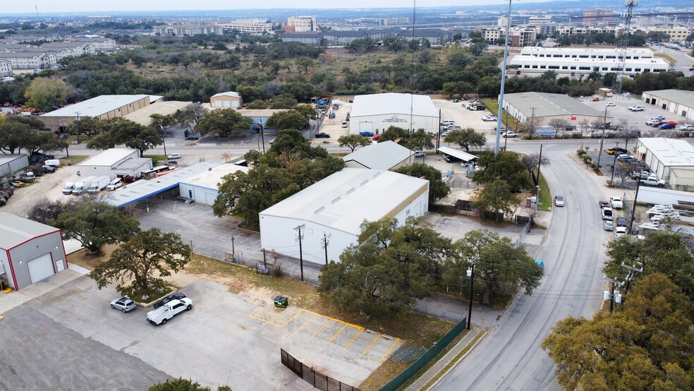 More Photos Of 15562 Capital Port Dr, San Antonio Warehouse For Lease