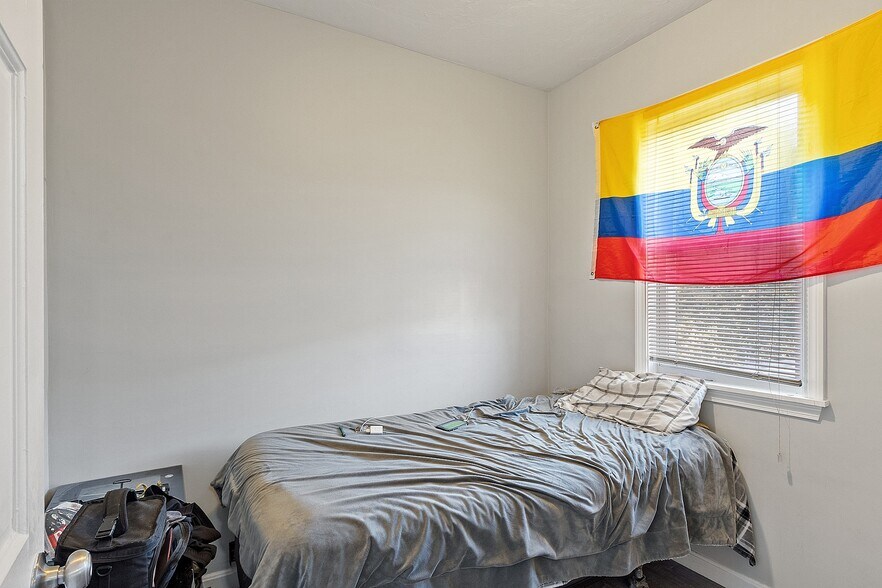 More Photos Of 36-38 Houghton St, Worcester Apartments For Sale