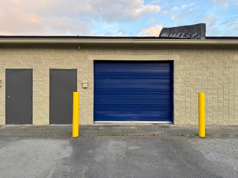 More Photos Of 128 Direct Connection Dr, Rossville Warehouse For Lease