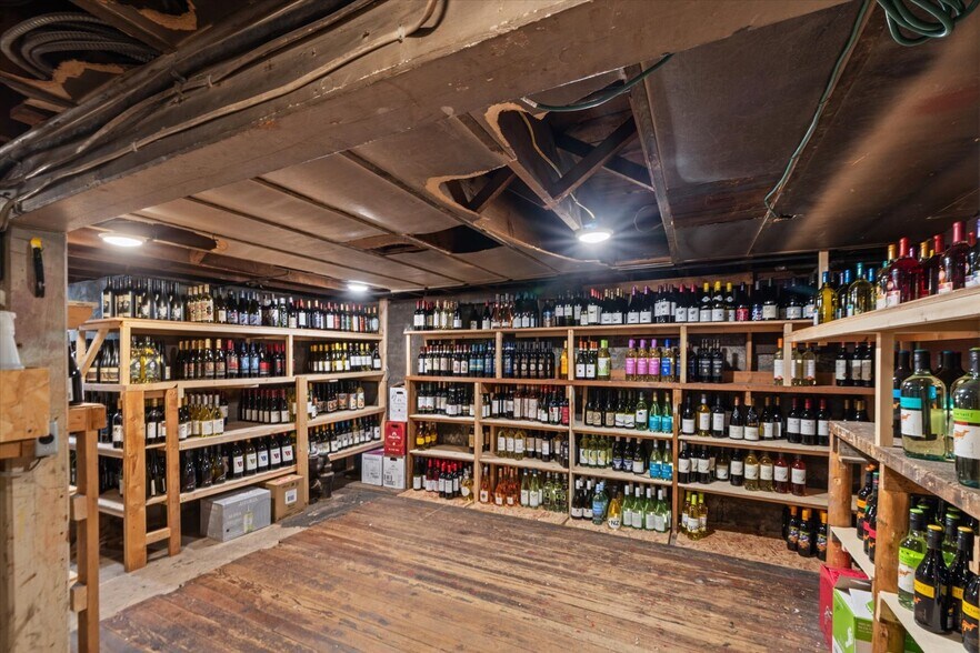 More Photos Of 401 E Sheridan St, Ely Convenience Store For Sale