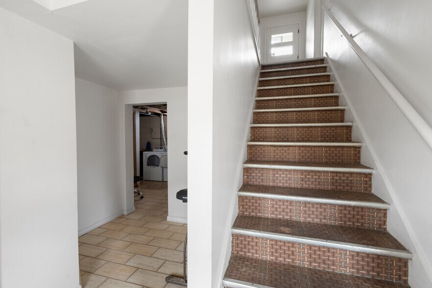 More Photos Of 218 N 26th St, Kalamazoo Apartments For Sale