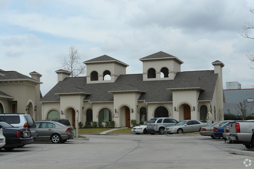 More Photos Of 12824 Willow Centre Dr, Houston Medical For Sale