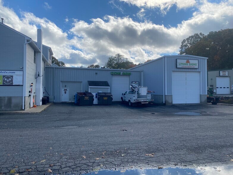 More Photos Of 1454 Grafton St, Worcester Light Manufacturing For Lease