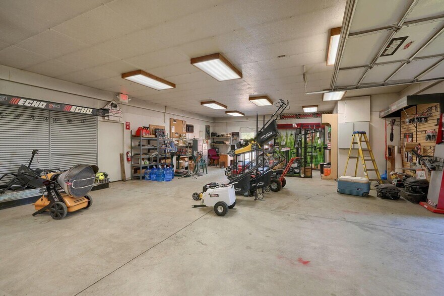 More Photos Of 7271 National Rd SW, Pataskala Freestanding For Sale