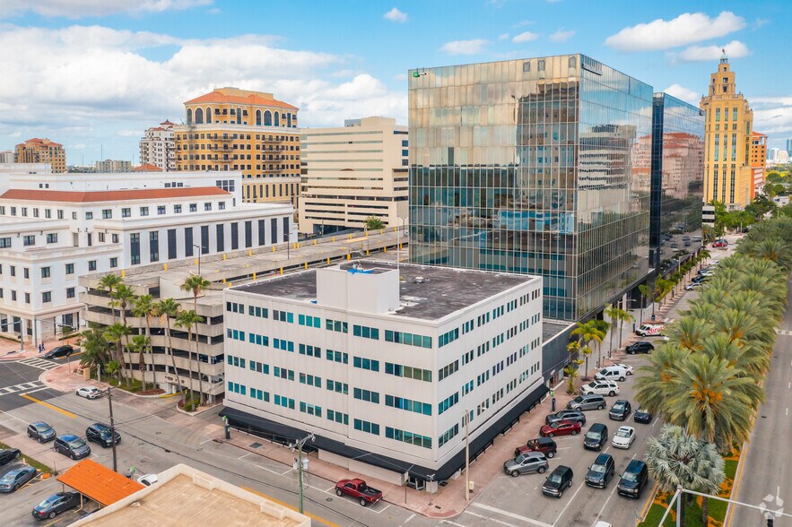 More Photos Of 275-299 Alhambra Cir, Coral Gables Loft Creative Space For Lease